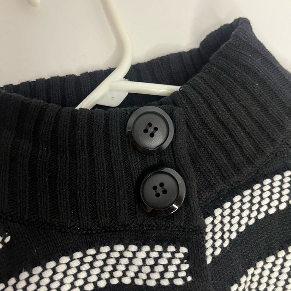 CHICOS Black and White Striped Women's open front mock neck cardigan size 3 - Picture 3 of 12